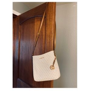 Michael Kors cross body purse